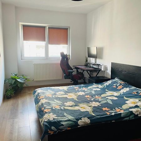 Cozy Apartment With Free Parking Cluj-Napoca Esterno foto