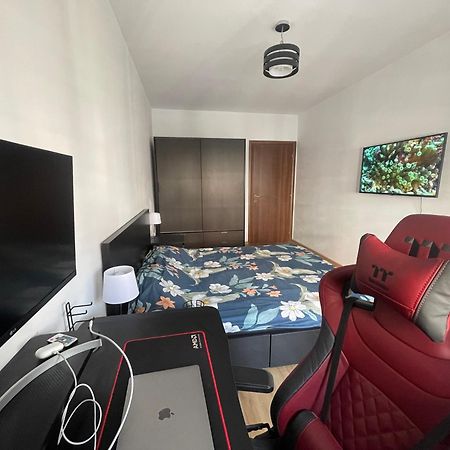 Cozy Apartment With Free Parking Cluj-Napoca Esterno foto