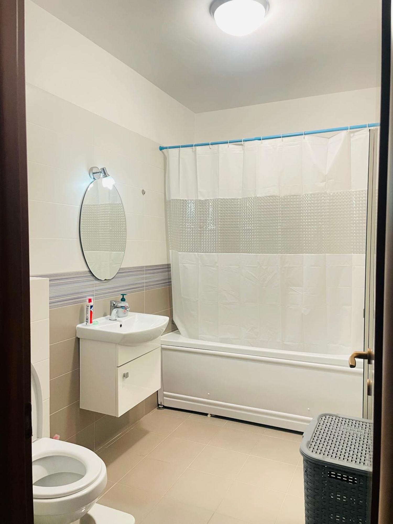Cozy Apartment With Free Parking Cluj-Napoca Esterno foto