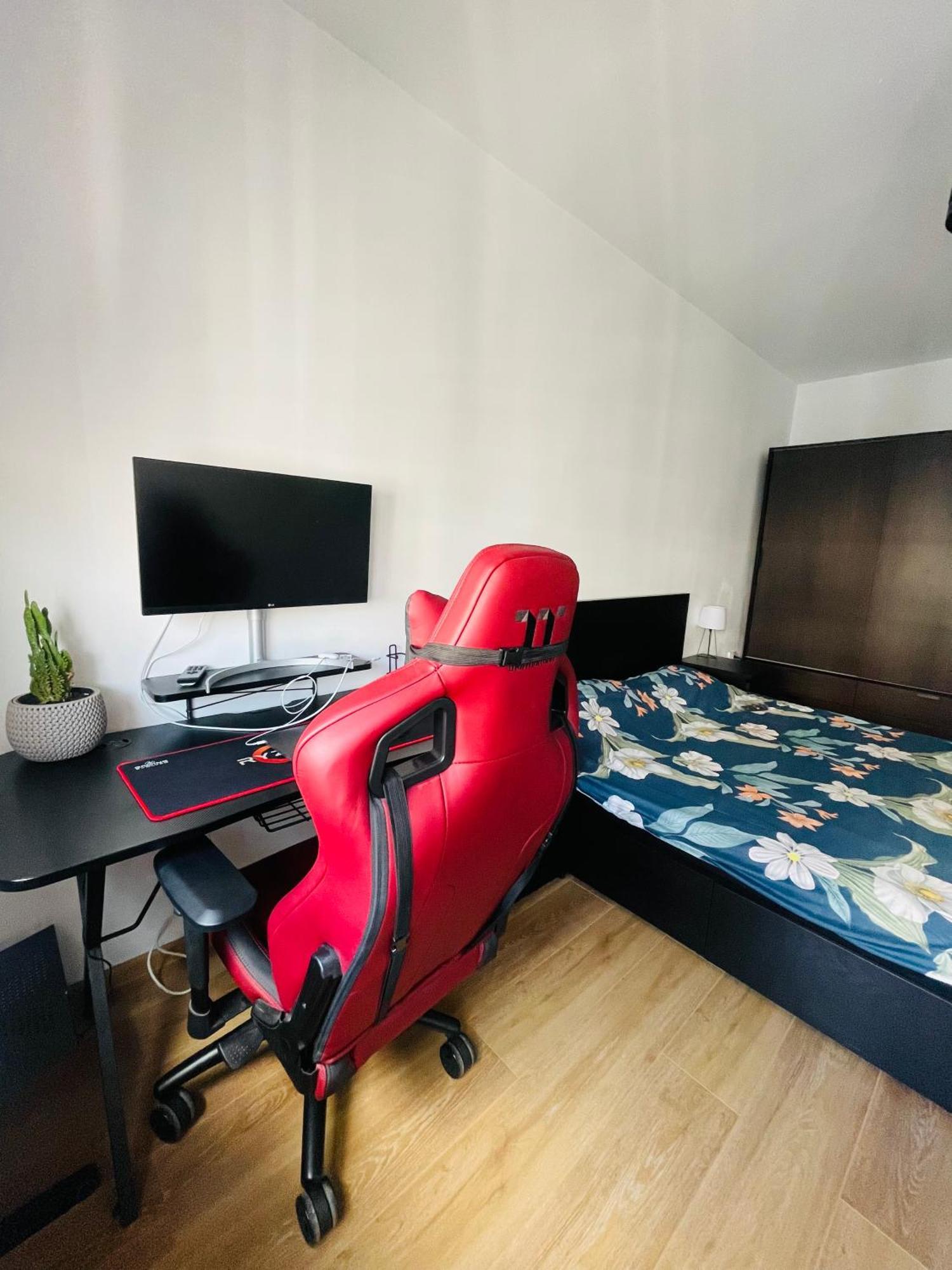 Cozy Apartment With Free Parking Cluj-Napoca Esterno foto